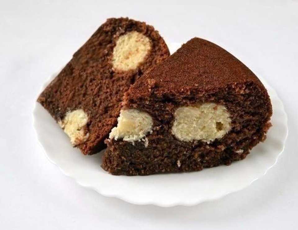 Шоколадный пирог с творожными шариками - 12 пошаговых фото в рецепте