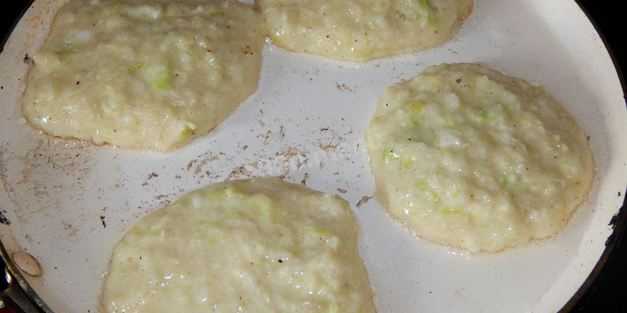 Капустные оладьи из капусты рецепт с фото пошагово - 1000.menu