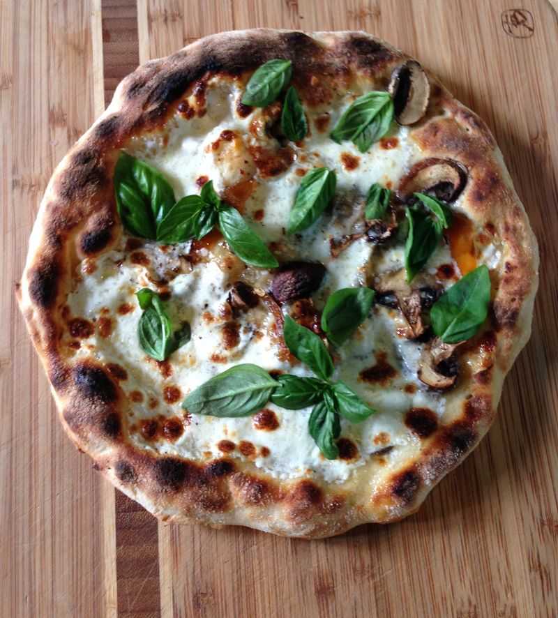 Готовим настоящую неаполитанскую пиццу дома: подробный фотогид от экспертов "dissapore"