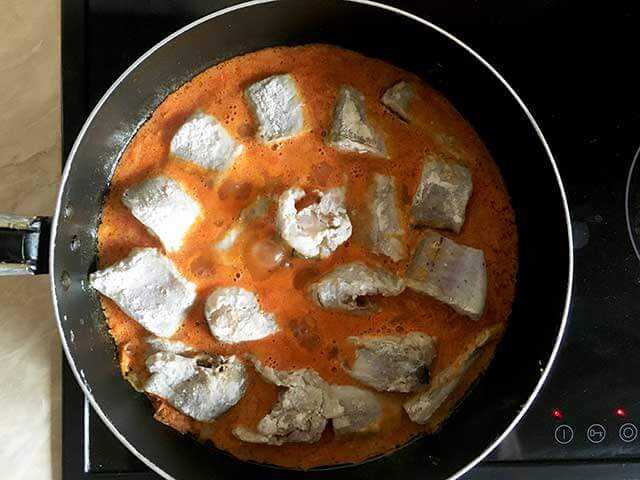 Рыбный рулет в духовке с сыром и овощами рецепт с фото пошагово - 1000.menu