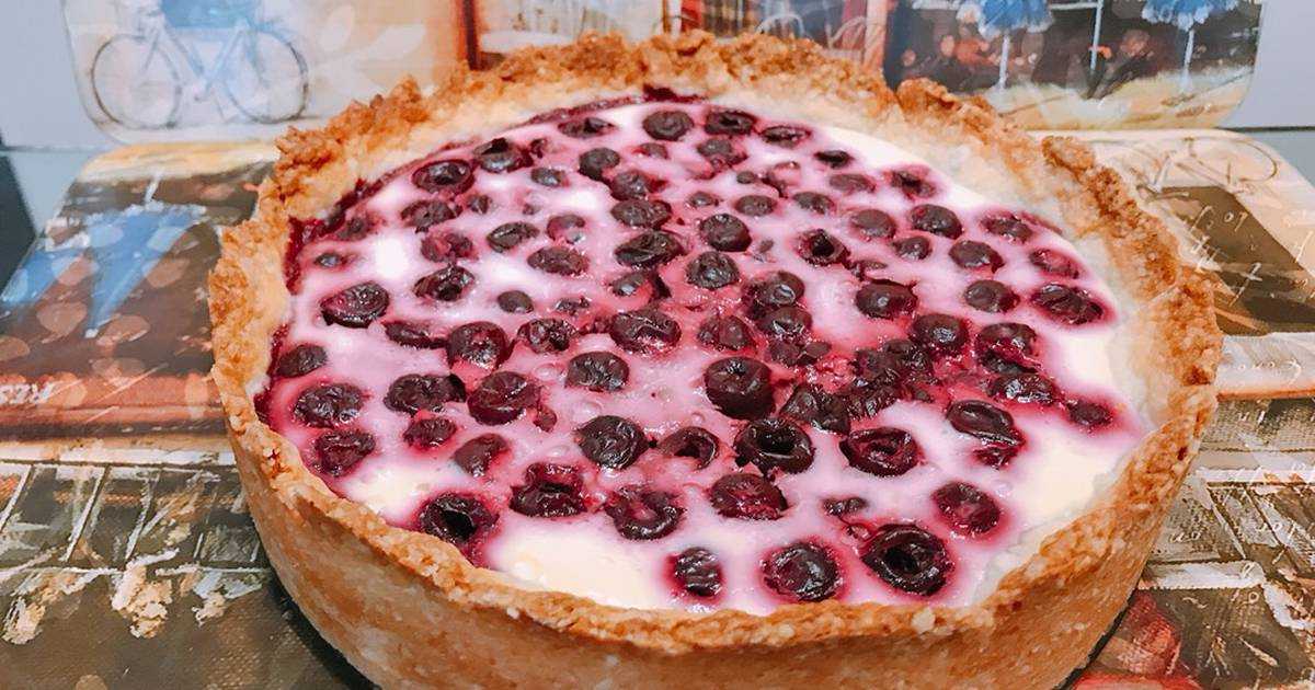 Песочный пирог с ягодами и сметанной заливкой рецепт с фото пошаговый
