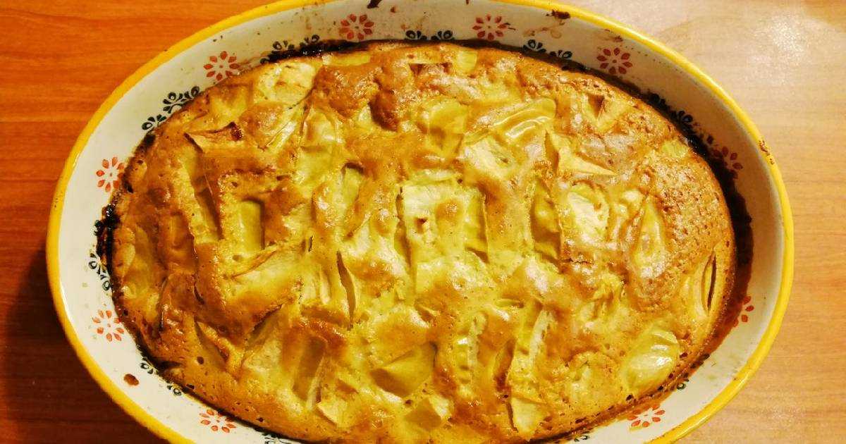 Рецепт шарлотки с яблоками на сметане в духовке - пошагово с фото
