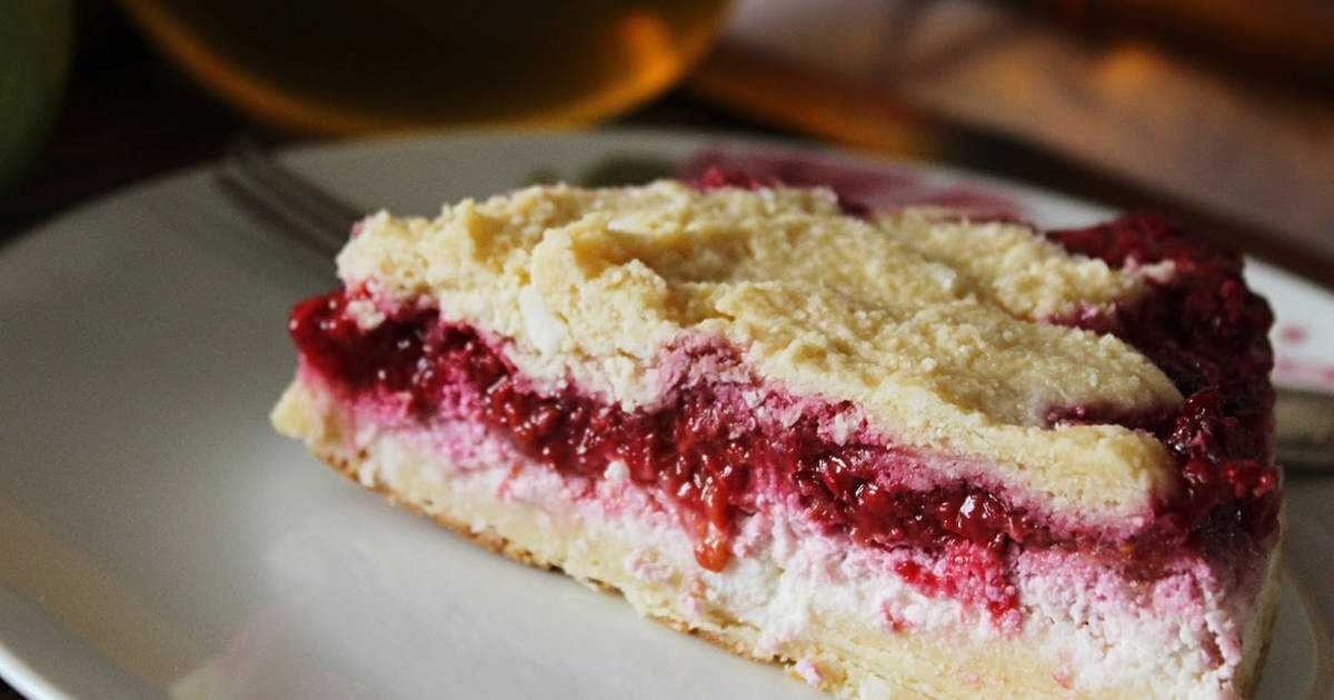 Пирог с клубникой и творогом в духовке. 6 рецептов вкусного и сочного летнего пирога