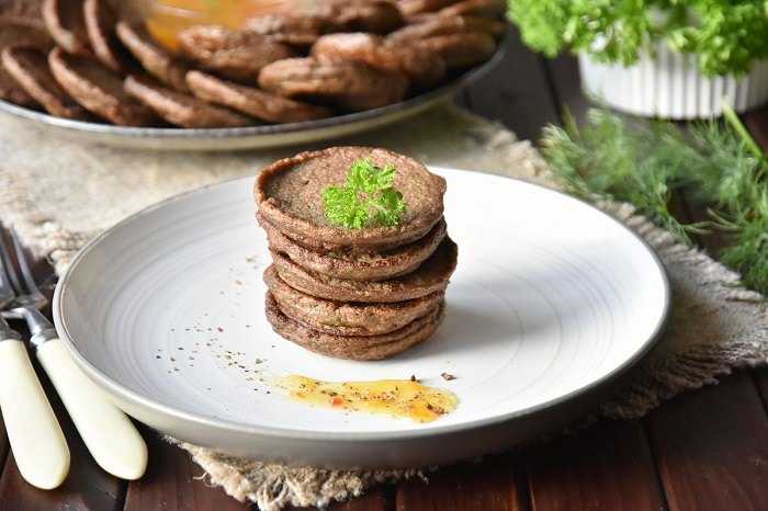 Печеночные оладьи — 5 рецептов приготовления с пошаговым фото