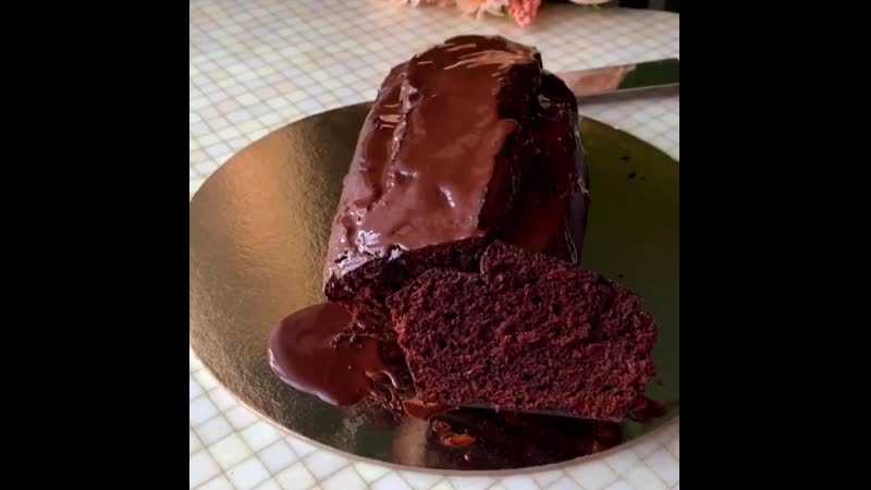 Супер влажный шоколадный торт без яиц