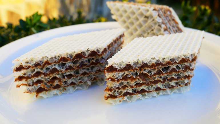 Вафельный торт из готовых коржей: рецепт с фото