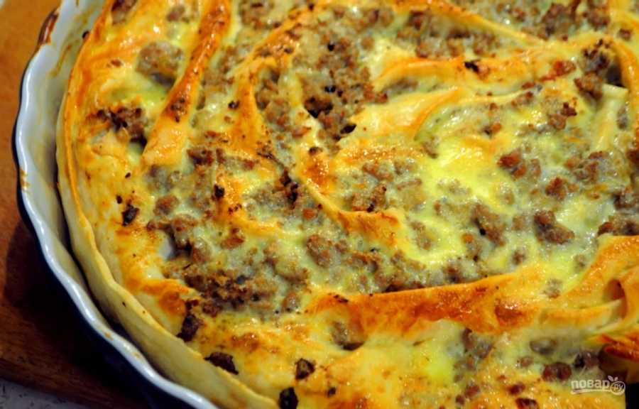 Пирог из слоеного теста с фаршем и картошкой рецепт с фото пошагово - 1000.menu