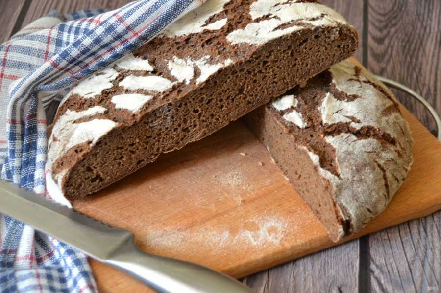 Домашний бездрожжевой хлеб в духовке на закваске. Бездрожжевой хлеб. Бездрожжевой хлеб на закваске. Бездрожжевой хлеб фото. Бездрожжевой хлеб способ приготовления.