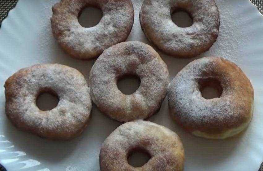 Пончики на дрожжах - 6 классических рецептов (с фото пошагово)