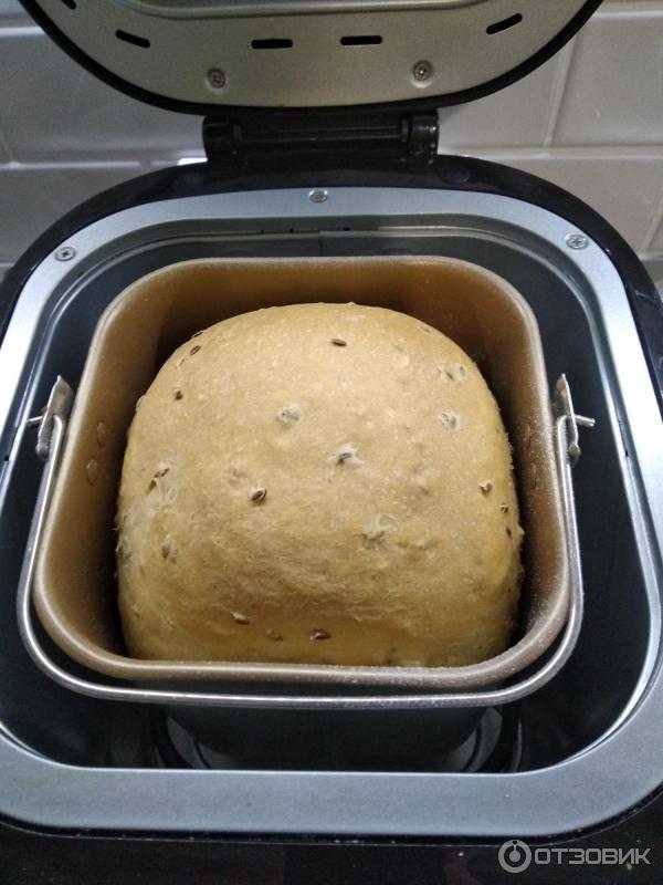 Почему проваливается хлеб. Хлебопечь редмонд ржаной хлеб. Хлебопечка m651. Хлебопечь для булочек.