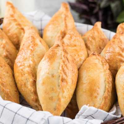 Караимские пирожки с мясом и капустой
