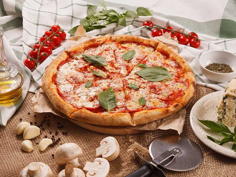 Пицца с помидорами, колбасой и сыром - пошаговый рецепт с фото |  разное