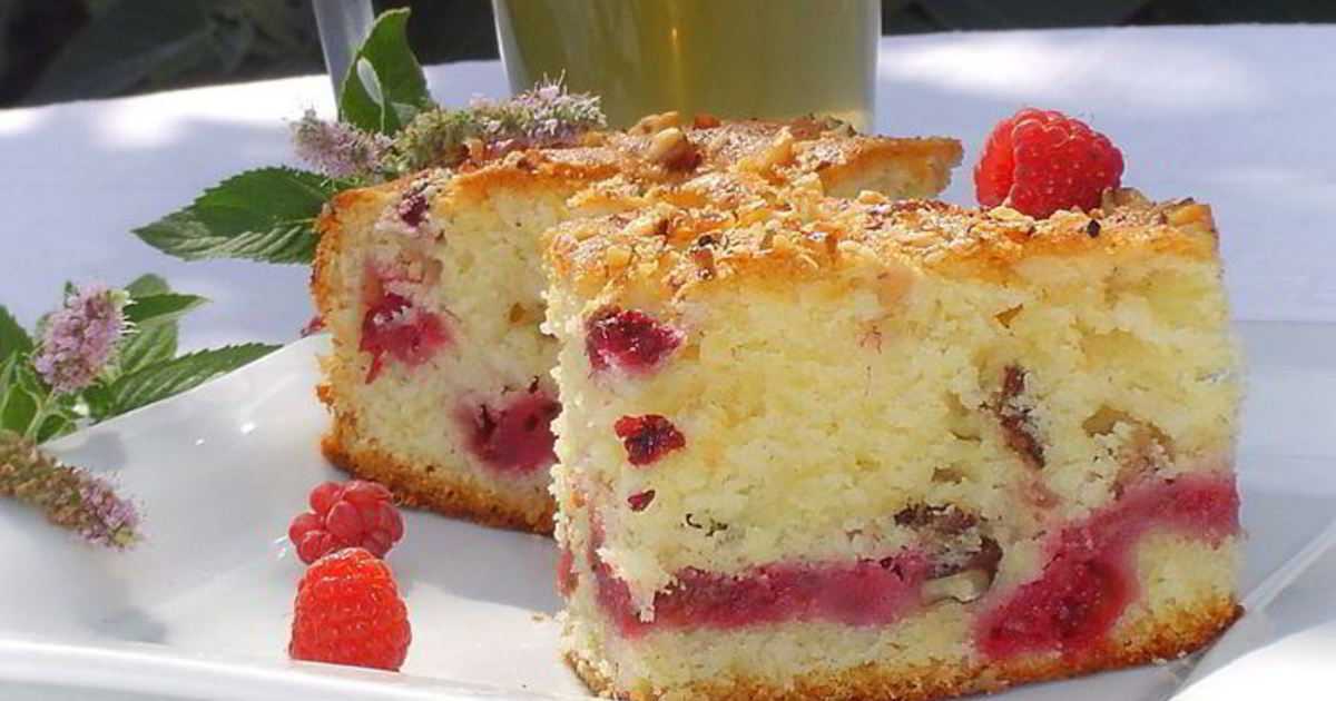 Пирог на кефире с ягодами замороженными, свежими в духовке, мультиварке. рецепт с фото пошагово