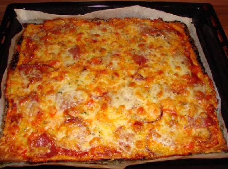 Рецепты пиццы в духовке в домашних условиях: каким должно быть тесто, обзор вкусных соусов и начинок, фото и видео как приготовить