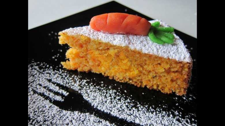 Постный морковный пирог – очень вкусная, яркая и ароматная выпечка!