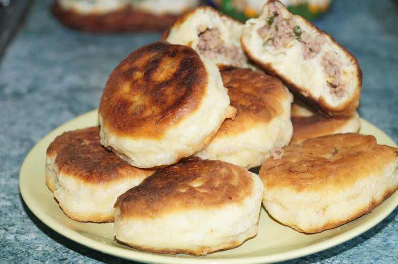 Пирожки с печенкой, картошкой и луком рецепт с фото пошагово и видео - 1000.menu