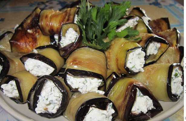 Рулетики из баклажанов с разными начинками: с сыром и чесноком, по-грузински и другие