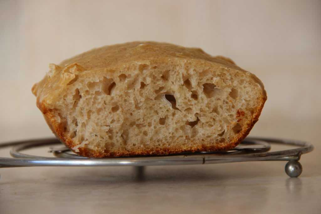 Чиабатта − 8 рецептов приготовления итальянского хлеба в духовке и в хлебопечке