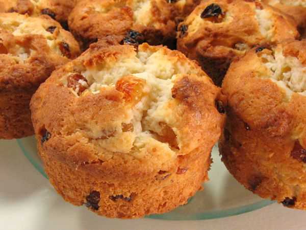 Классический кекс с изюмом