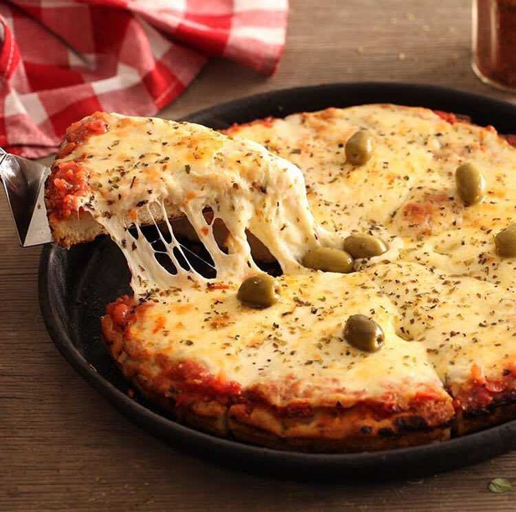 Пицца на готовом слоеном тесте в духовке – 10 пошаговых рецептов с фотографиями