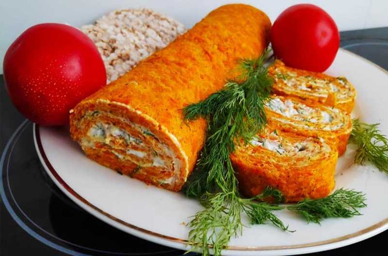 Морковный рулет с сырной начинкой: супер-закуска для любителей овощей
