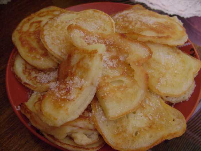 Оладьи из тыквы и яблок на молоке и сухих дрожжах рецепт с фото - 1000.menu