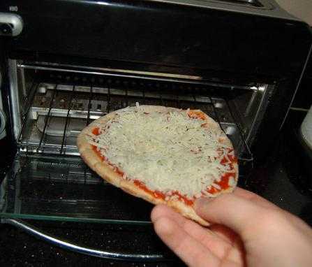 Быстрая пицца на готовой основе в микроволновке: пошаговые рецепты с фото