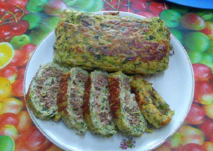 Рулетики из кабачков с сыром и чесноком — рецепты с фото