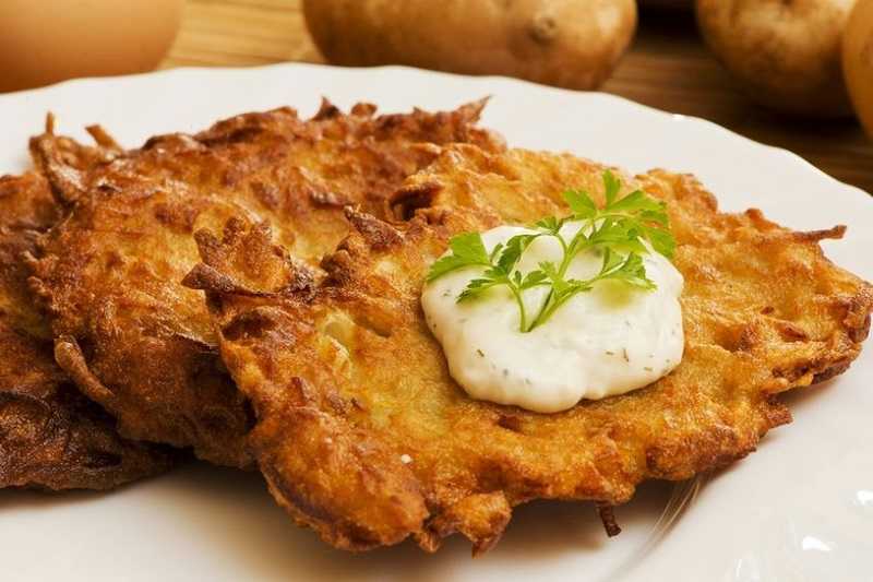 Драники картофельные с мясом, классический рецепт приготовления, фото и видео