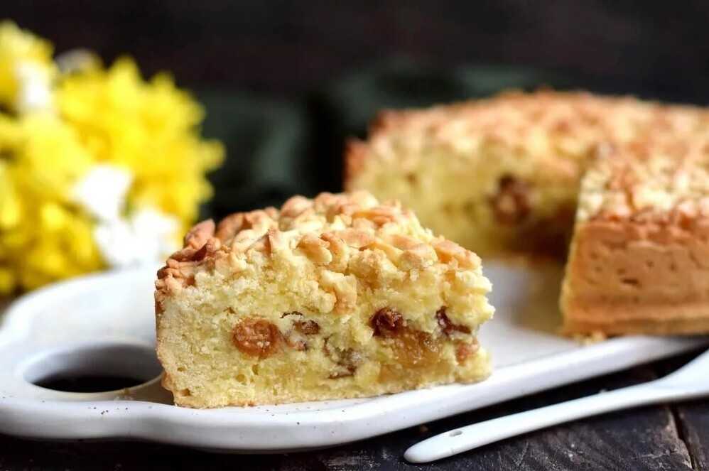 Творожный кекс с изюмом и орехами - 7 пошаговых фото в рецепте