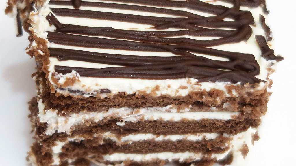 Шоколадный торт без выпечки: как приготовить из печенья или пряников