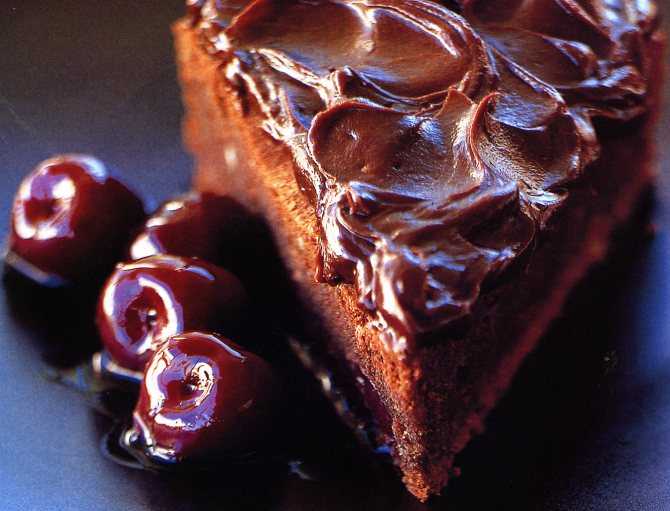 Муссовый торт с вишней и шоколадом: пошаговый рецепт с фото