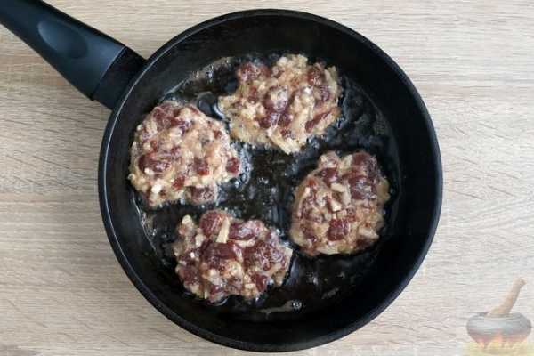 Печеночные оладьи из говяжьей печени — 8 пошаговых рецептов приготовления