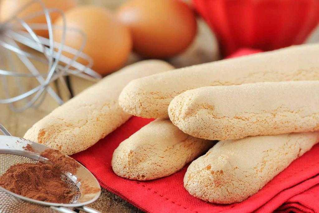 Готовим популярное печенье савоярди в домашних условиях: пошаговые рецепты