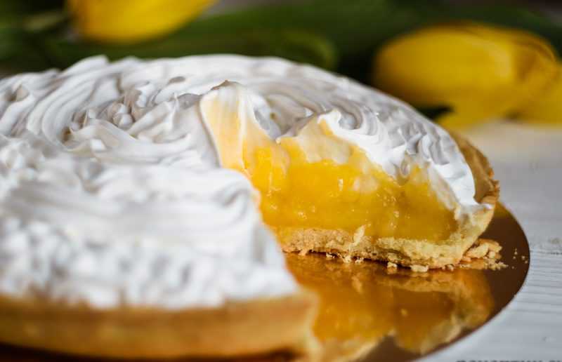 Лимонный пирог с безе рецепт с фото пошагово - 1000.menu