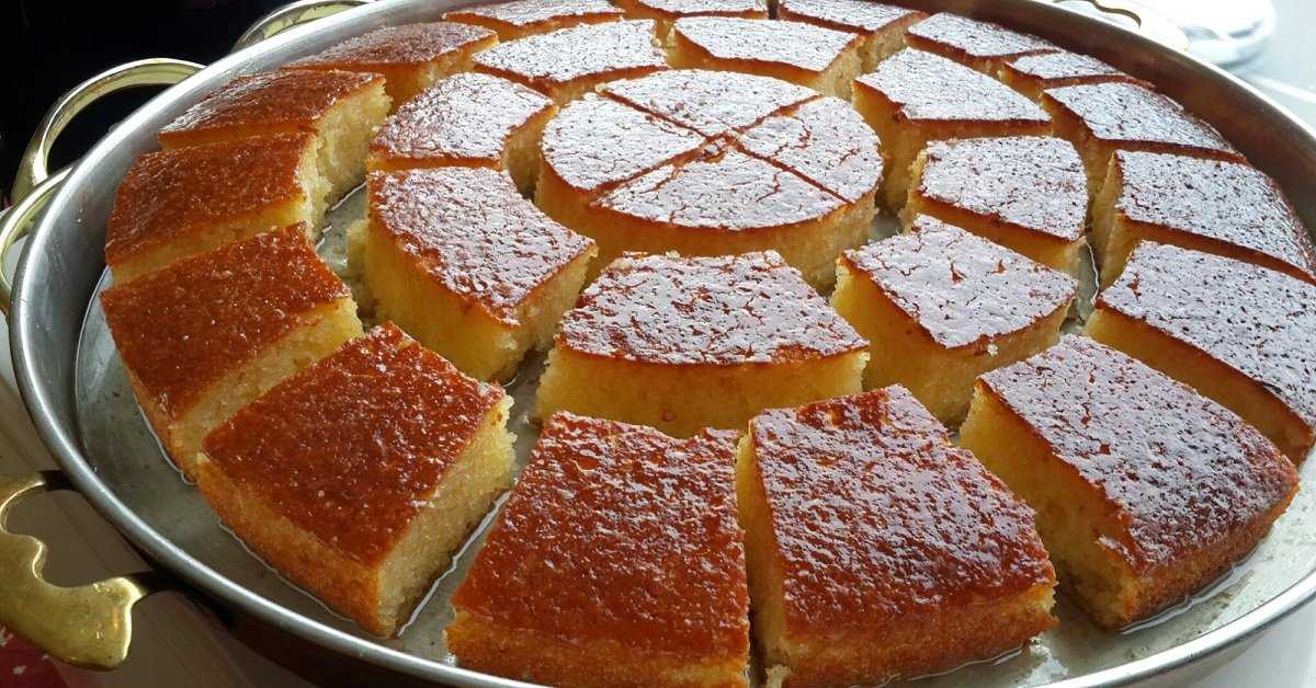 Ревани: как приготовить турецкую сладость, из чего делают, пошаговый рецепт пирога манника, сиропа, теста, глазури, а также фото
