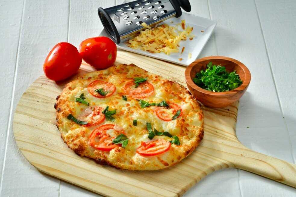 Тесто для пиццы из рисовой муки: на воде, с кукурузной мукой, начинка и соусы