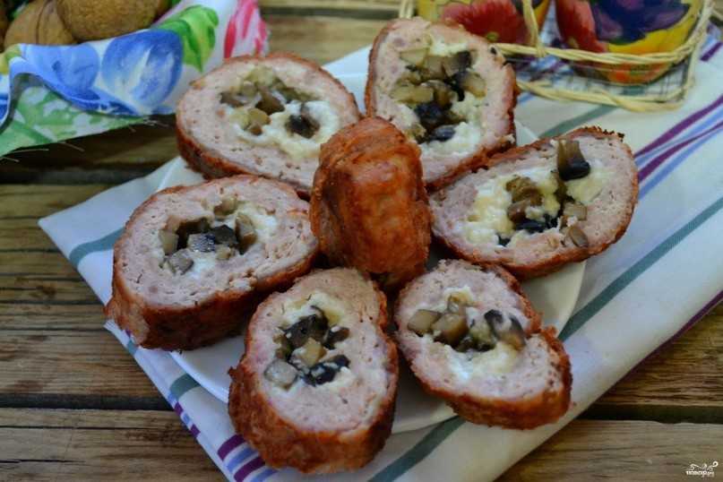 Мясной рулет с грибами и сыром – изумительное питательное блюдо: рецепт с фото и видео