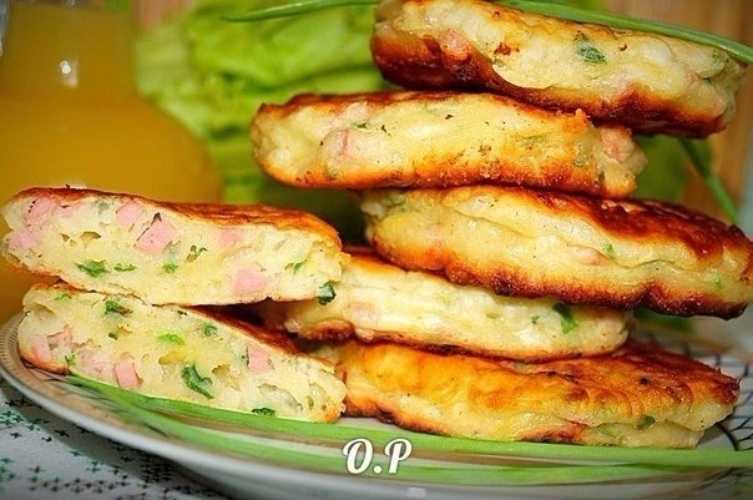 Оладьи с зеленым луком и сыром на сметане рецепт с фото пошагово - 1000.menu