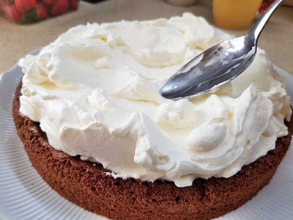 Сметанный крем для торта — 10 рецептов в домашних условиях