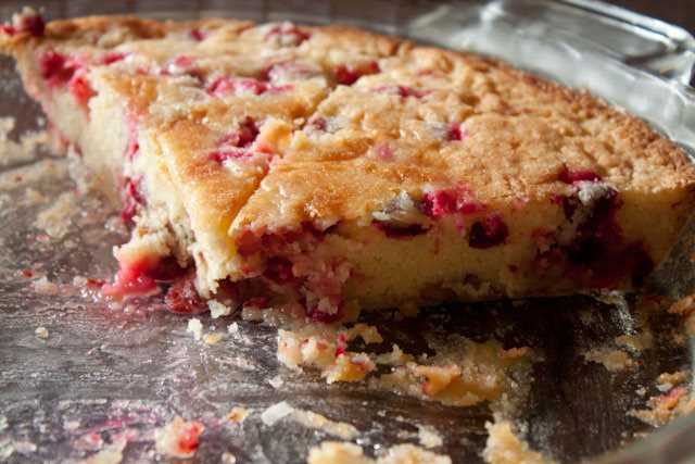 Заливной пирог с ягодами - 10 простых и быстрых рецептов сладких пирогов