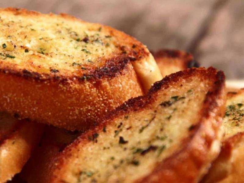 Гренки из белого хлеба — пошаговый рецепт с фото