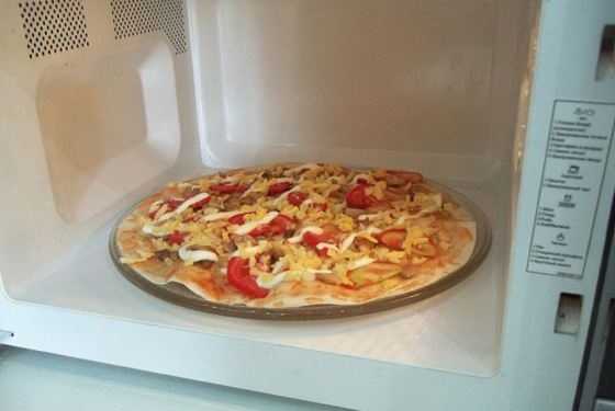 Пицца в микроволновке за 5 минут рецепт с фото пошагово и видео - 1000.menu