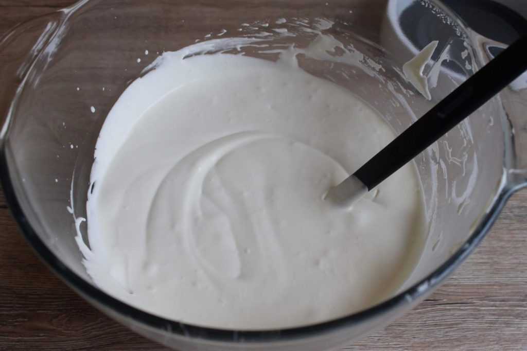 Бисквитный торт со сметанно творожный крем. рецепт сметанно-творожного крема с малиной