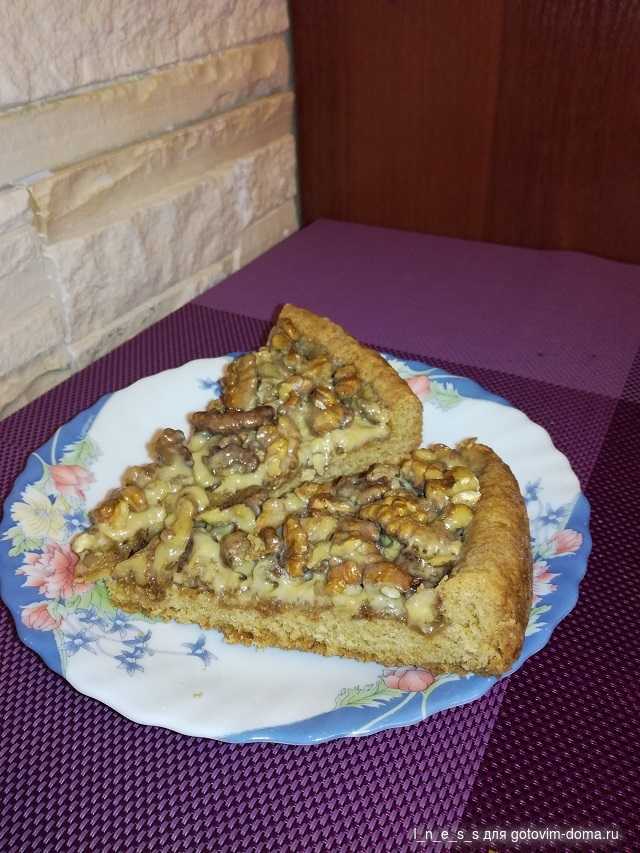 Пирог с орехами - рецепты с сухофруктами, изюмом, яблоками и сгущенкой