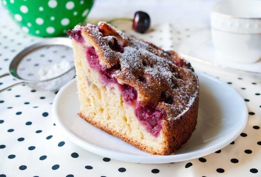 Пирог с вишней и творогом — пошаговый рецепт с фото