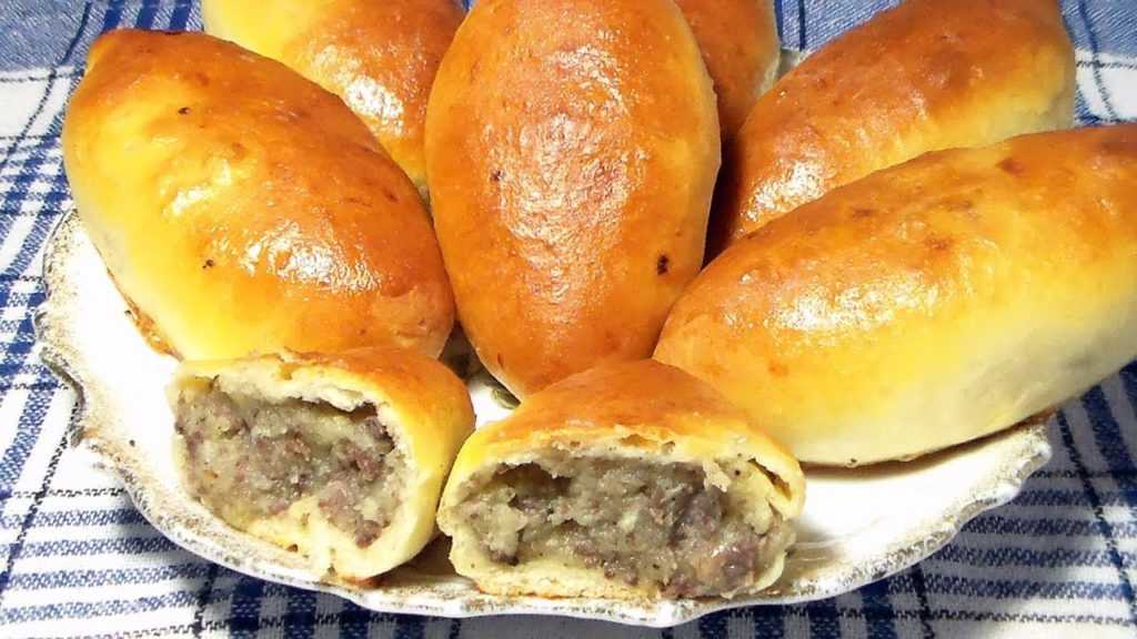 Пироги с мясом и картошкой в духовке — 6 пошаговых рецептов