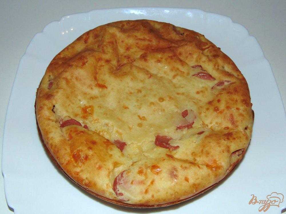 Рецепт заливного пирога с колбасой и сыром в духовке