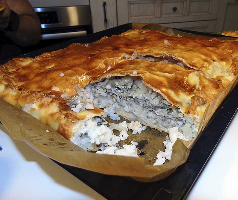 Пирог с мойвой: как приготовить быстрое и вкусное блюдо для семьи и друзей?