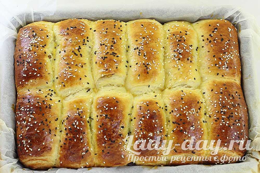 Дрожжевые булочки с изюмом - вкусный рецепт с пошаговым фото